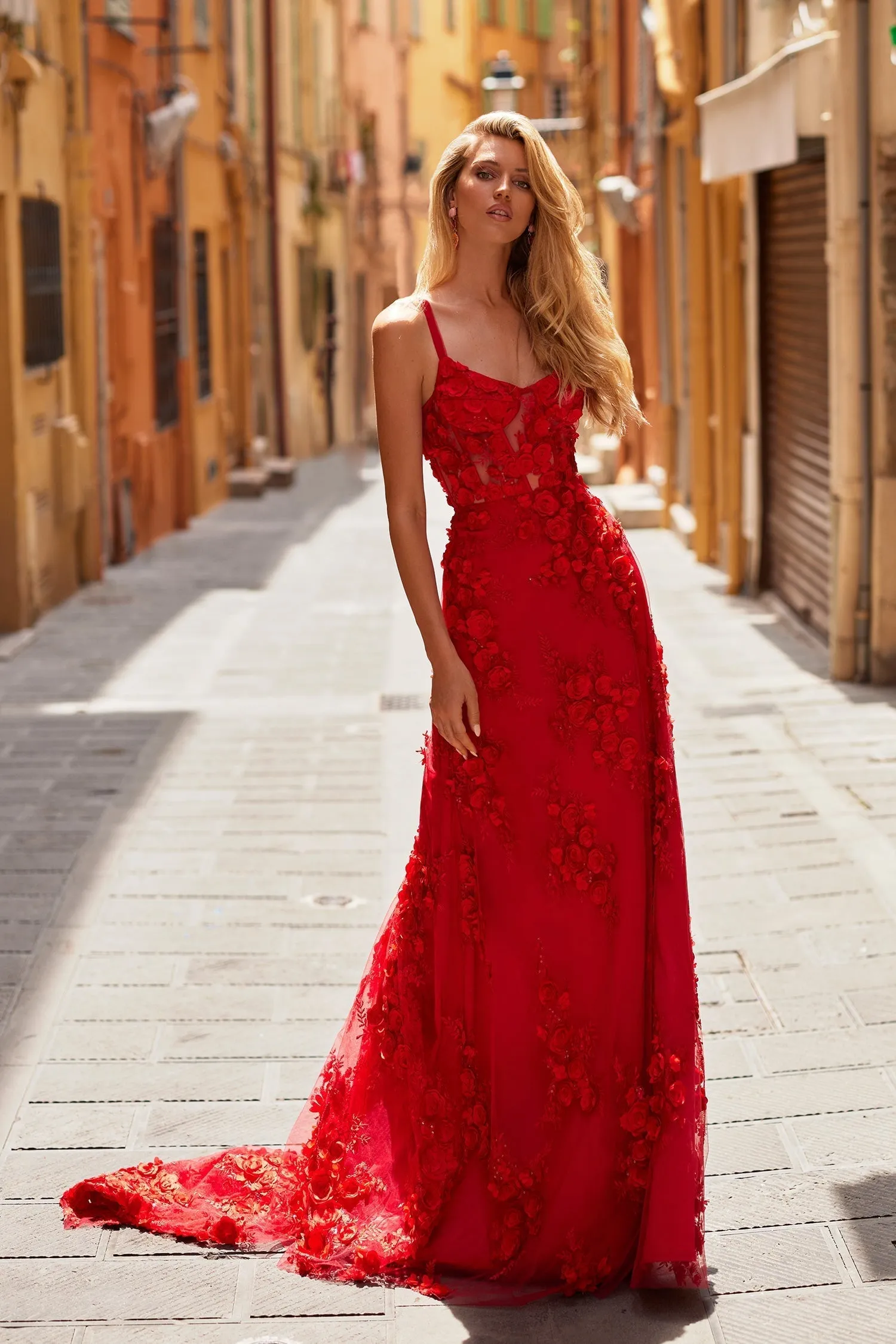 Magda - Red